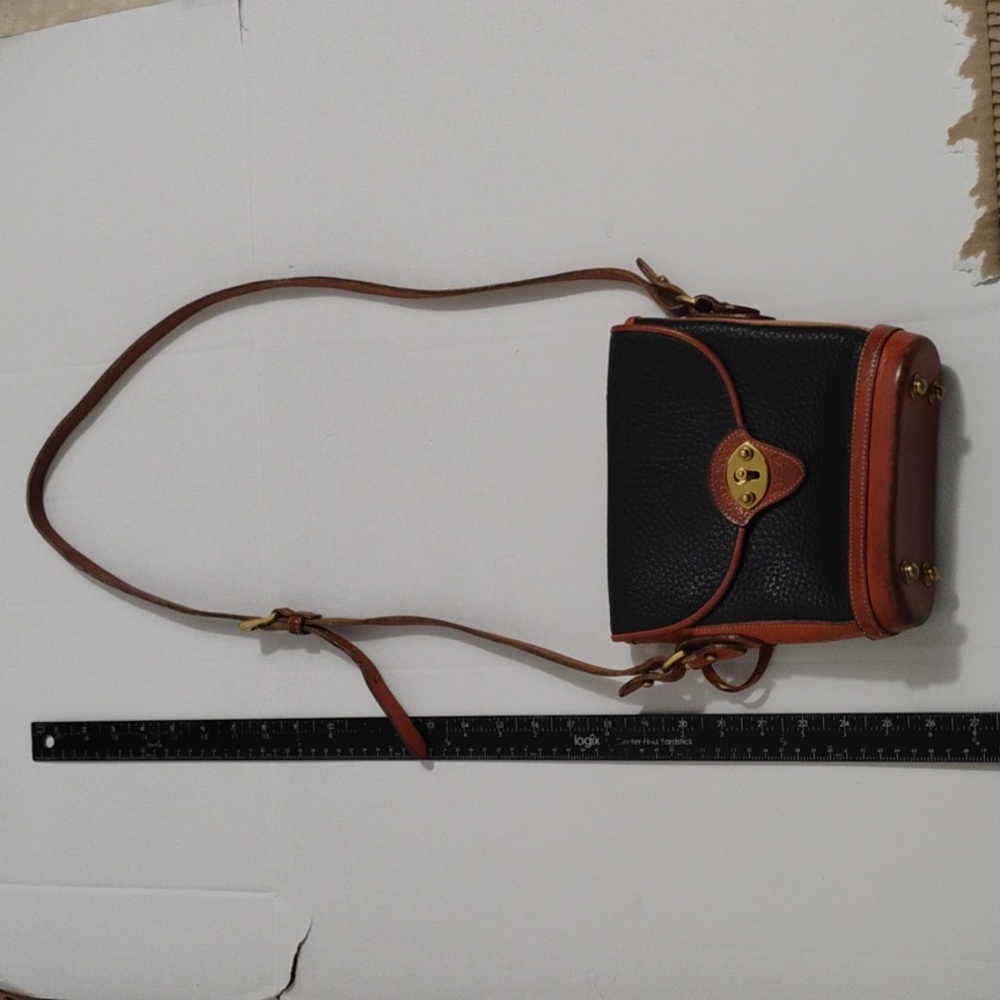 Dooney and Bourke Crossbody Vintage Bag - Picture 2 of 16